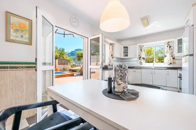 Captivating sea-view villa for sale in Puerto Sóller, Northwest Mallorca — photo 6