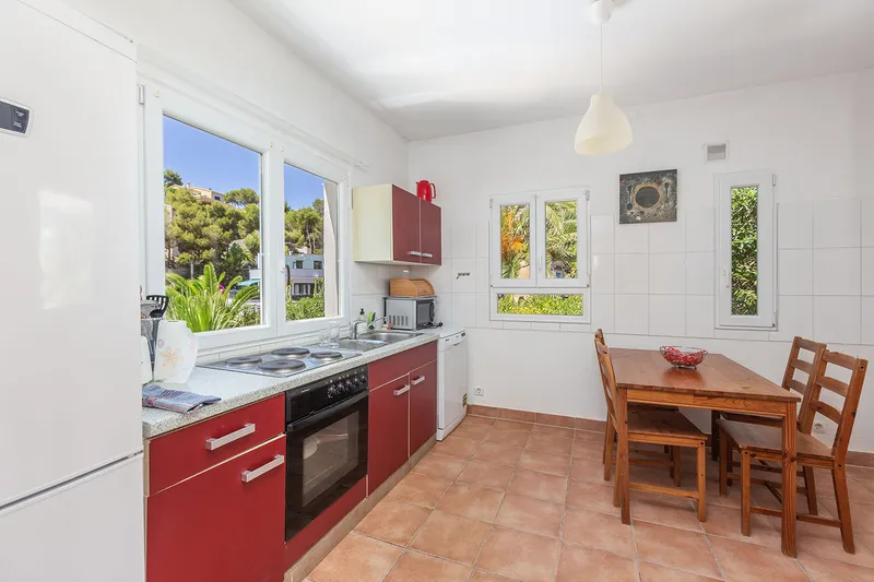 Mediterranean tower villa with roof terrace in a popular residential area — photo 7