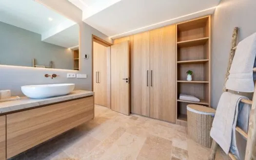 New build villa in Cala Llombards – with modern architecture near the sea — photo 9