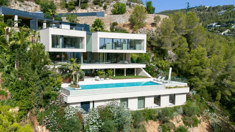 Villa with pool and panoramic views in Son Vida — photo 3