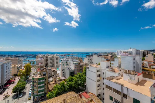 Son Armadams, exclusive penthouse with large L-shaped terrace and views over Palma, the port and the cathedral — photo 3