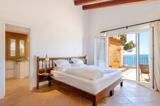 Camp de Mar, Mediterranean holiday property in Camp de Mar with stunning sea views for seasonal rental — photo 12