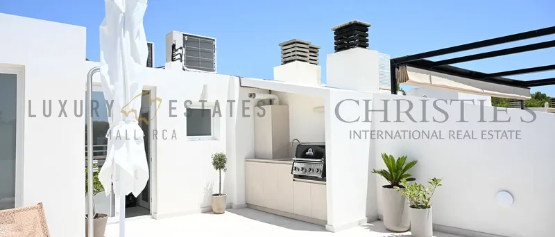 Modern renovated triplex penthouse in Cas Catalá with sea views within walking distance of the harbor — photo 1