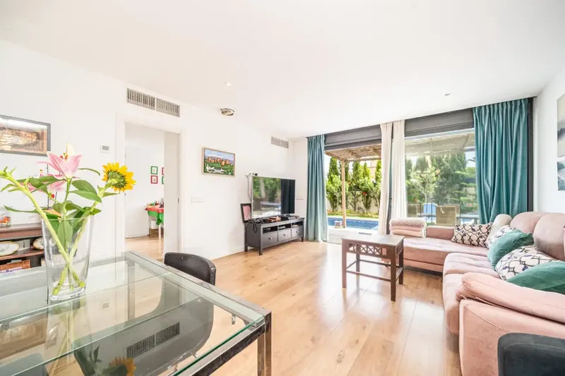 Independent chalet from 2019, bright with pool, garden, parking in Son Ferrer, Calvià — photo 7