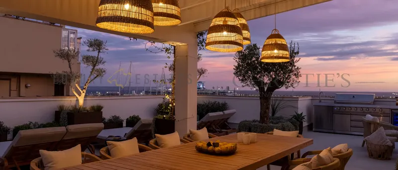 Luxurious penthouse in Palma with spectacular roof terrace on the Paseo Marítimo — photo 1