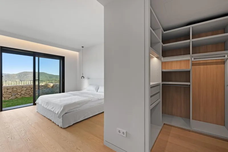 Modern chalet with panoramic views and holiday rental licence — photo 12