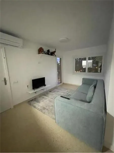 Apartment for sale with 5 bedrooms all year round, the apartment is very nice and modern, more information privately, can be visited — photo 4