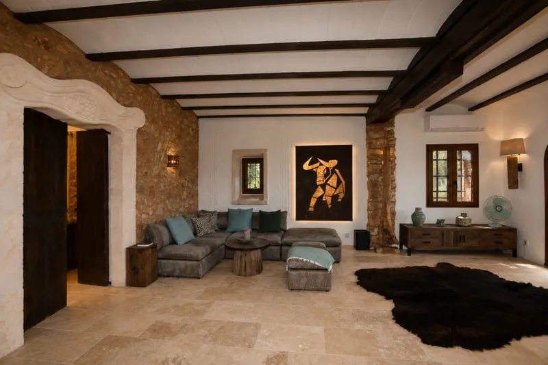 Charming country house with characterful interiors, a beautiful garden and a separate [...] — photo 8