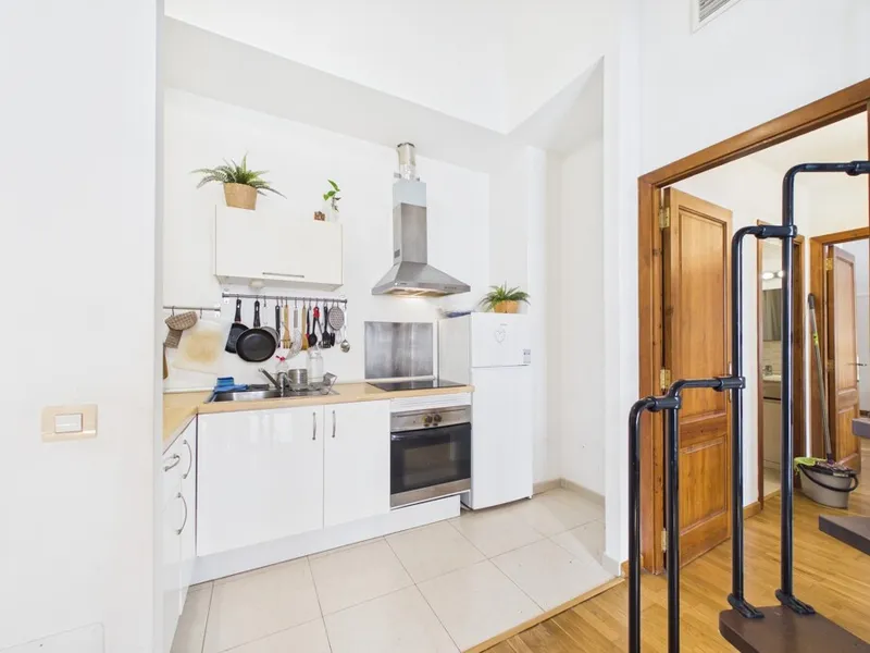 Charming Third-Floor Apartment in a Prestigious Old Town Building, near Plaza de la Mercè — photo 6