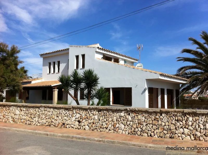 Villa on the front line in Portocolom — photo 3