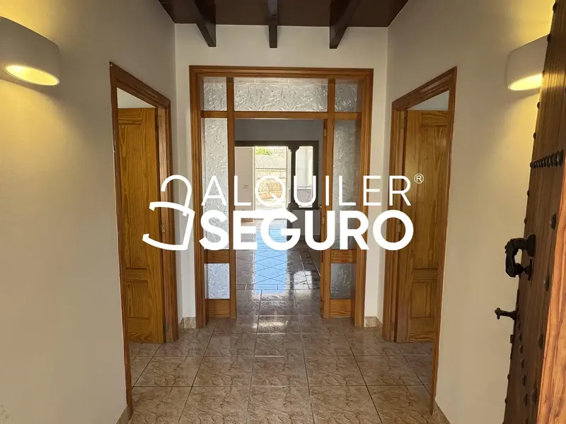 Spectacular ground floor for rent! — photo 2