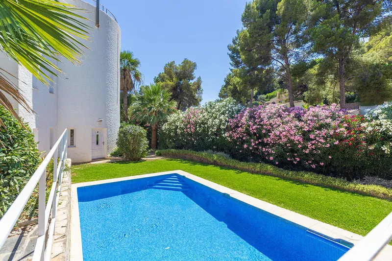 Mediterranean tower villa with roof terrace in a popular residential area — photo 4