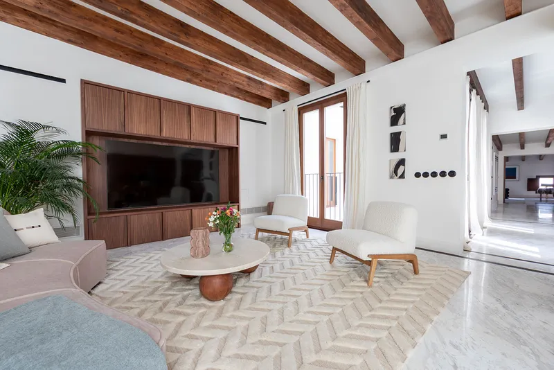 Luxury duplex penthouse in the Old Town of Palma with numerous historical elements — photo 4