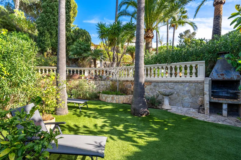 Mediterranean villa with holiday rental licence in a quiet location — photo 5