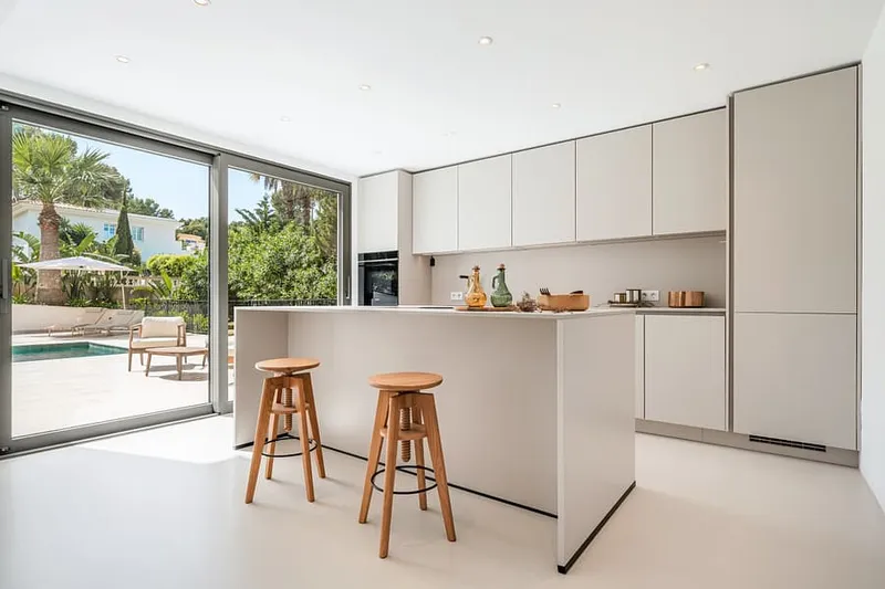Elegant villa with a vacation rental license in a quiet neighborhood — photo 3