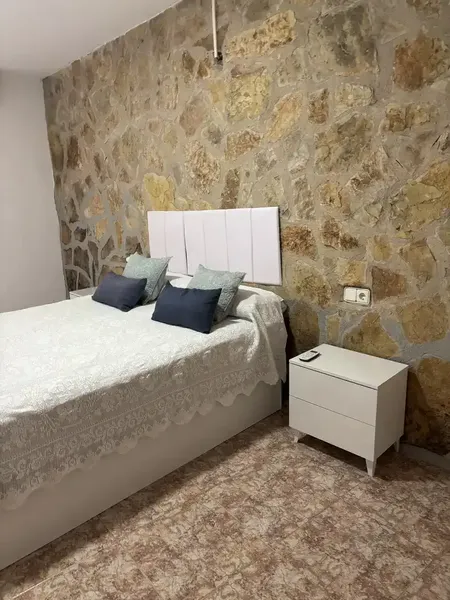 Se alquila acogedor chalet de estilo rústico de 110m construidos , ideal para quienes buscan tranquilidad, comodidad y espacio, tanto para v — photo 12