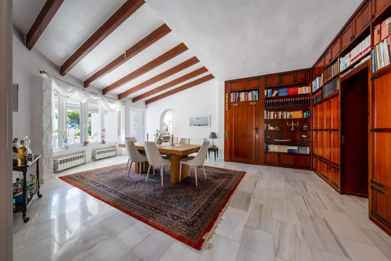 250m² Villa mit 5 Zimmern, Pool und Meerblick zu kaufen — photo 12