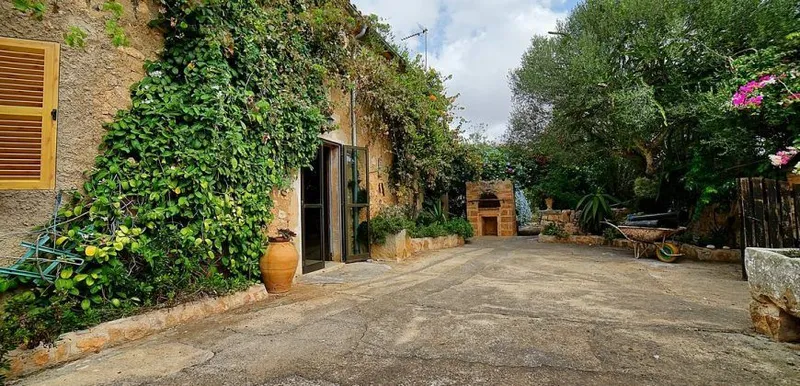 Village house with garden and pool for rent, Es Llombards — photo 2