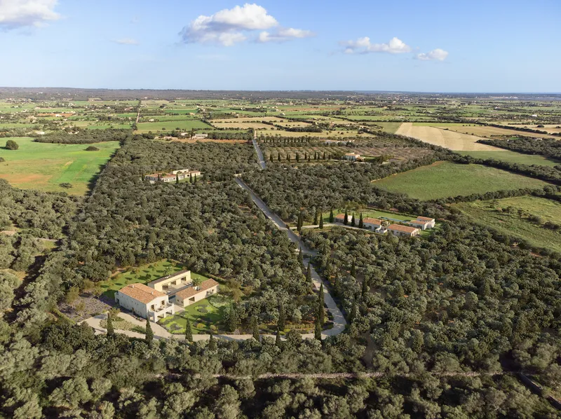 Exclusive Finca Ensemble with Five Luxury Residences - 20 Minutes from Palma — photo 1