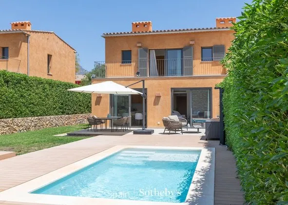 Semi-detached house in Calle de les Monges, Es Capdellà, Calvià — photo 1