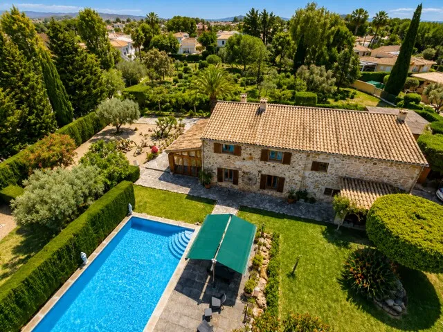 Charming villa with pool and large garden for sale in Bonaire, North Mallorca — photo 2