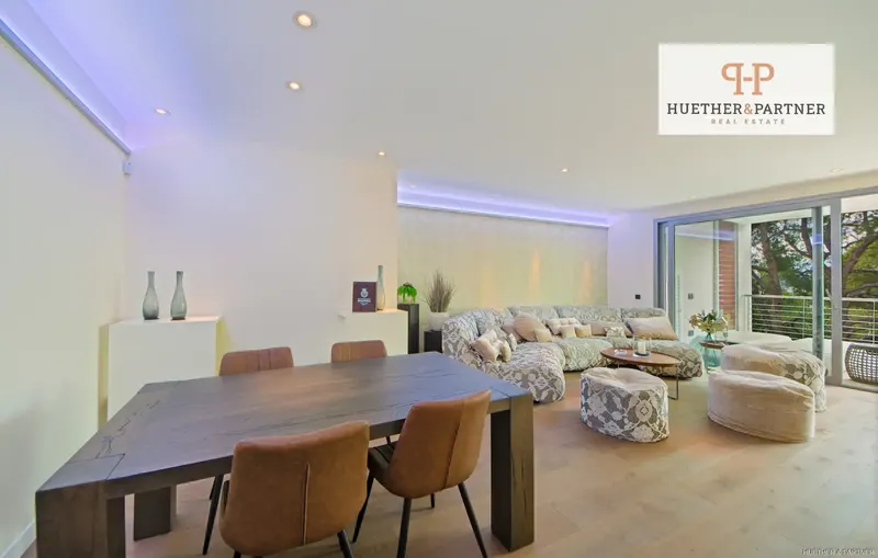 This elegant penthouse is located on the second floor of an exclusive gated residential complex in the coveted area of Bendinat, a few steps from the sea. — photo 6