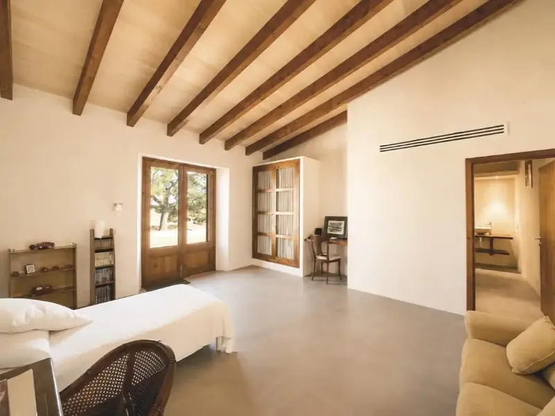 Exclusive Historic Mallorcan Estate with Multiple Dwellings, Agricultural Buildings and Great Tourist Potential in Ariany — photo 2