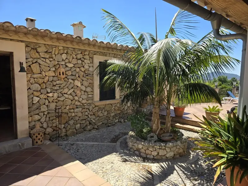 Discover this impressive chalet located in the idyllic town of Campanet, where comfort meets an exceptional natural environment. With a — photo 11