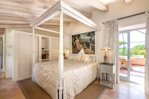Cas Concos, Peaceful haven in Cas Concos – Seasonal rental finca with sea views, pool, sauna and yoga house — photo 10
