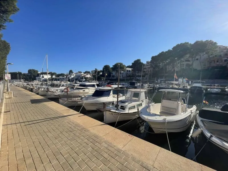 Commercial space for sale in Passeig d'es Port — photo 2
