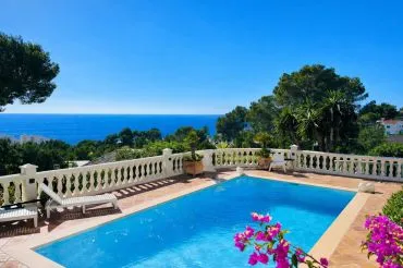 Family-Villa with Sea View — photo 1