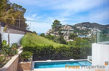 Luxury 3-bedroom apartment with sea views for sale in Port Andratx — photo 1