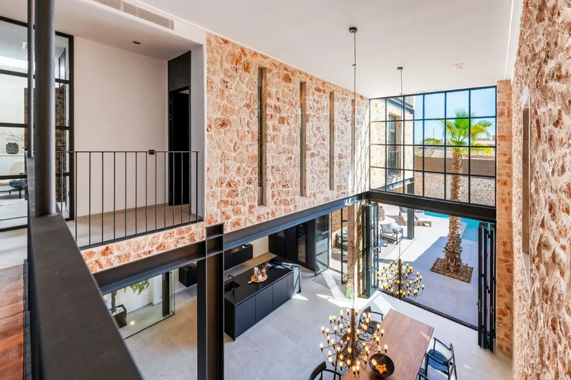 Design townhouse in the heart of Santanyí with 360° roof terrace — photo 8
