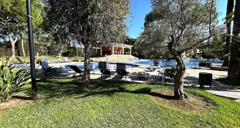 Mediterranean apartment with large terrace and pool view in Santa Ponsa - with great potential — photo 12
