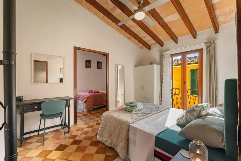 Charming house with sunny patio and holiday rental licence — photo 10