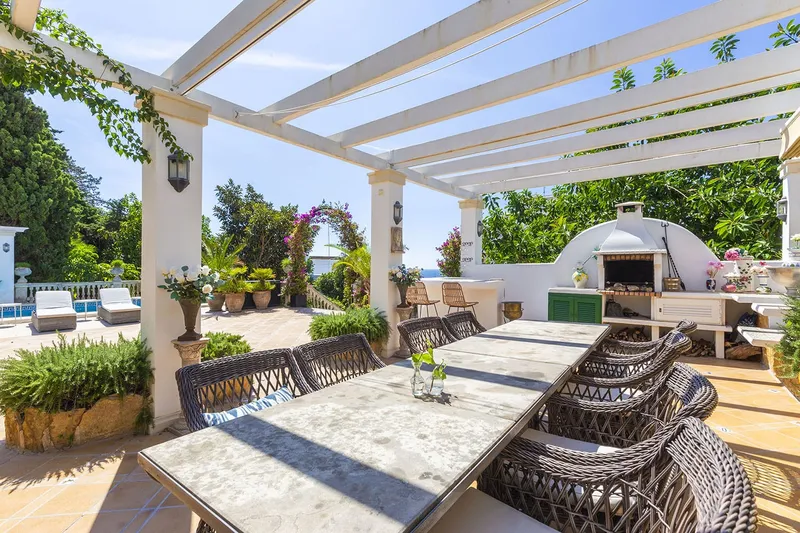 Beautiful villa in a quiet residential area near Palma — photo 2