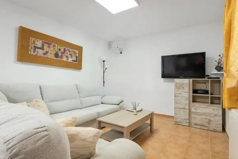 Available for rent from October 1, 2026. Charming country house for long-term rental amidst an orange plantation — photo 6