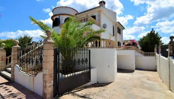 Villa in Colònia de Sant Pere — photo 1