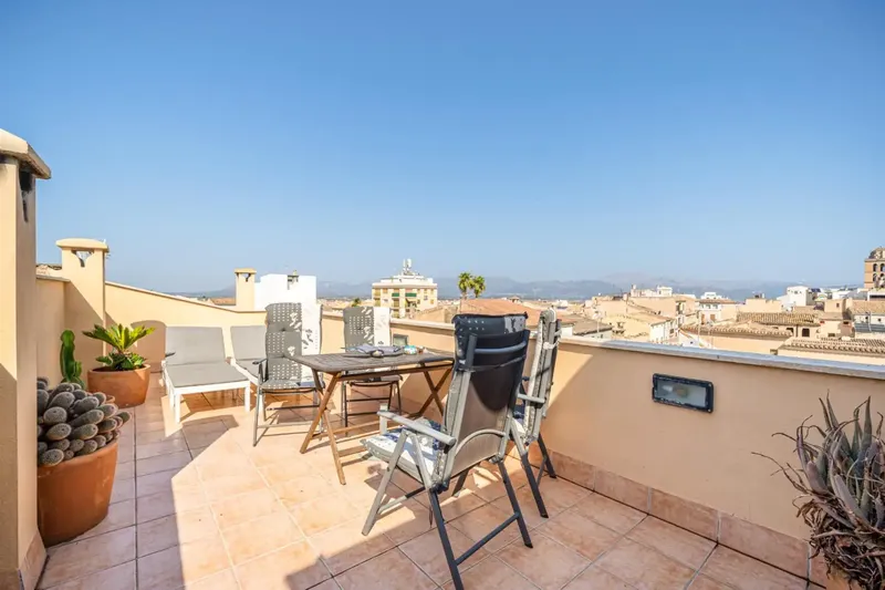 Magnificent house of 330 m² built, distributed over 3 floors, located in the heart of Muro — photo 2