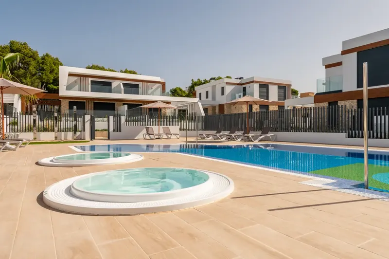 Casa pareada de obra nueva con piscina en venta en Carrer des Moll — photo 8