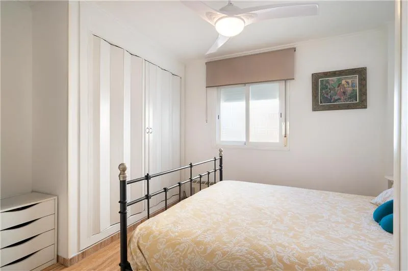 Duplex penthouse with a terrace in Can Pastilla, right by the sea — photo 9