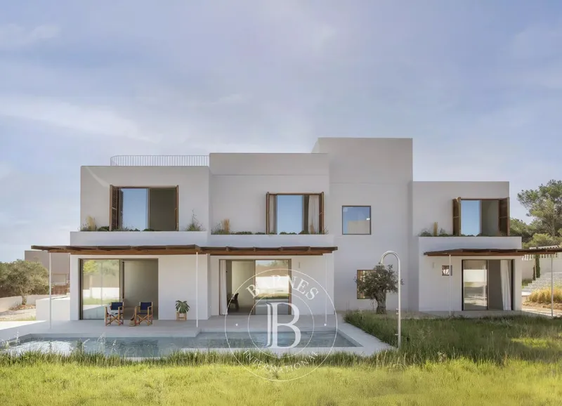 Luxury Villa with Garden, Pool, and Rooftop Terrace in Son Gual — photo 1