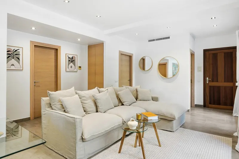 Charming property apartment for sale in La Calatrava with interior courtyard and good road access — photo 8