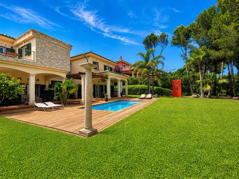 Beautiful villa in elegant style next to the golf club in Cala Vinyas — photo 3