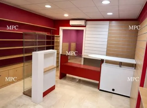 Property with Great Potential, Commercial Premises, Private Patio and Parking in the Centre of Manacor — photo 1