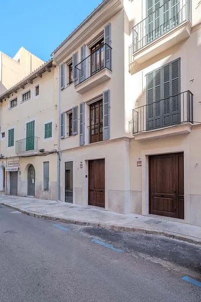 Urban Oasis in Palma Old Town: Townhouse with Pool, Terrace & Wine Bar — photo 1