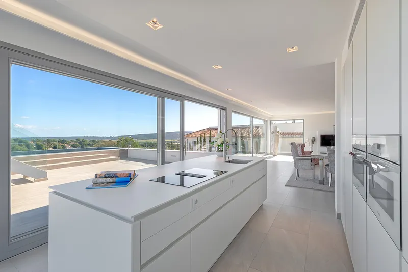 Villa in Santa Ponsa - Modern property with two pools — photo 6