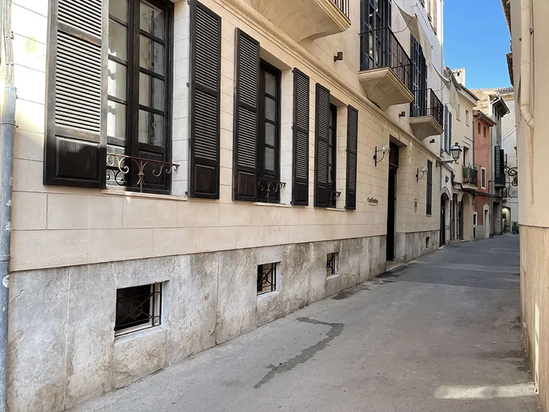 Elegant duplex flat with 2 bedrooms and 2 bathrooms in La Lonja area, Palma — photo 12