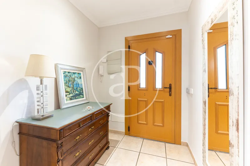 Semi-detached house for sale on Josep Pla Street — photo 3