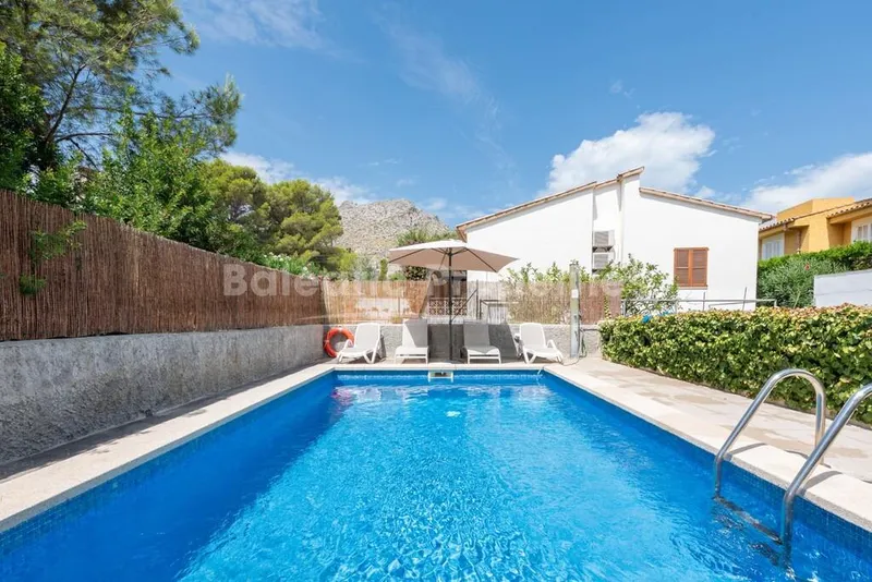 Investment villa with holiday license for sale in Cala San Vicente, North Mallorca — photo 2